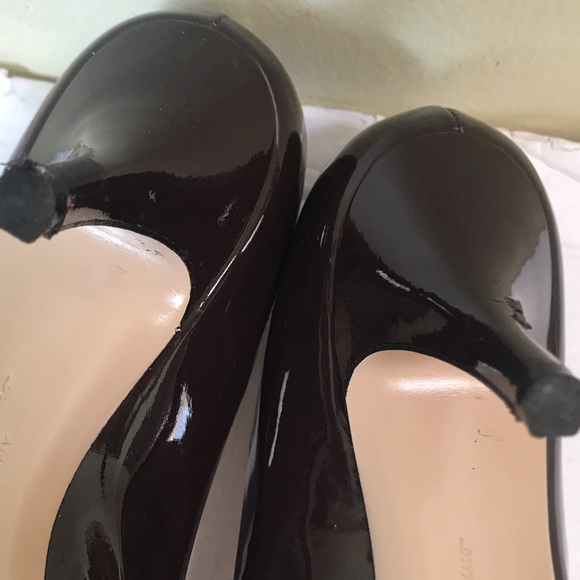 Salvatore Ferragamo Vara Open Peep Toe Pumps Bow Logo Patent Leather Shoes Heels - Picture 16 of 16